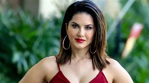 sunny leon porn hub|Vídeos pornôs com Sunny Leone 